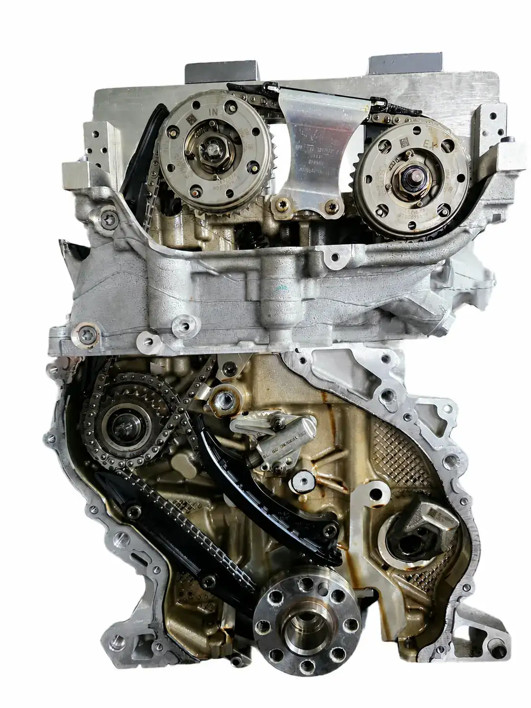 BMW 118i F20 Steuerkettentrieb vor der Reparatur mit Nockenwellenverstellern und Steuerventil